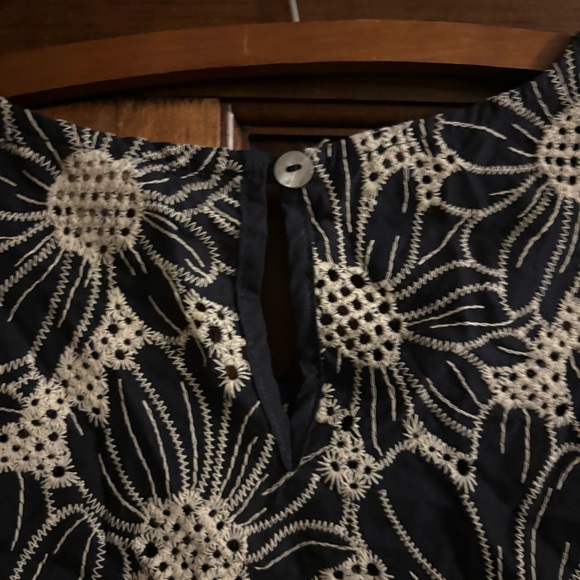 NWOT Floral Lace Women's Top - Navy Blue - Picture 6 of 6